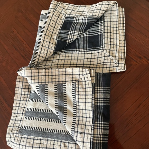 Hand woven Black and tan  Plaid KS PC - Picture 3 of 16